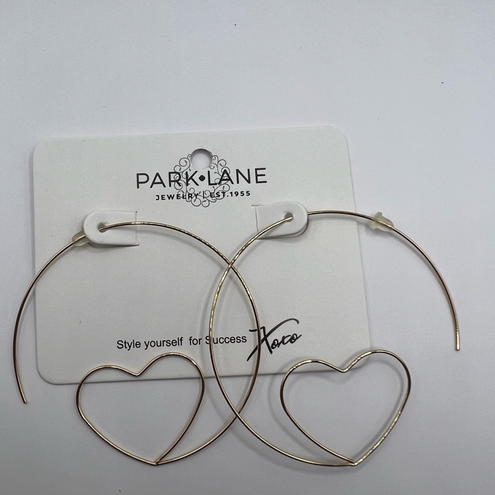 Park Lane Hugs Earrings